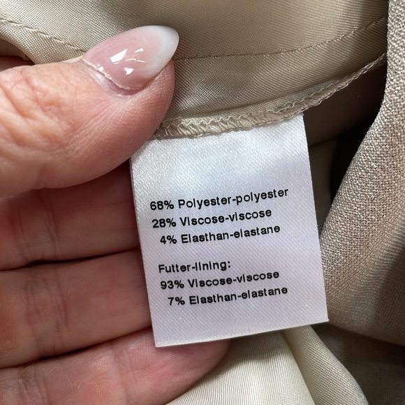 Akris Punto Beige Red Green Plaid Skirt Above knee Size 10 Pleats Designer NWOT - Picture 12 of 14